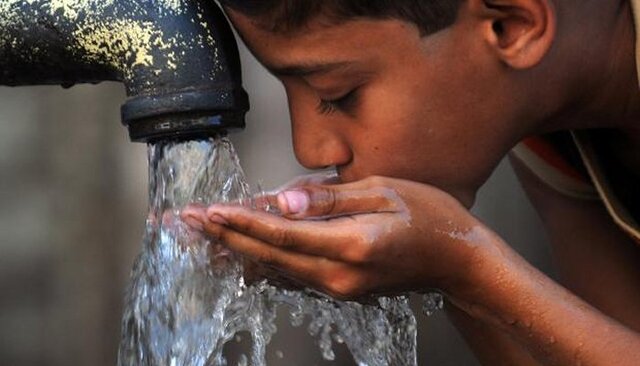 سالانه ۵ میلیون مترمکعب آب به مشترکین شهرستان فیروزه تحویل می‌شود