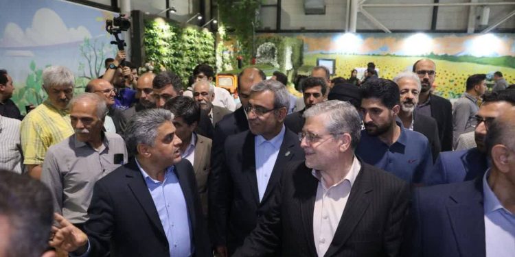 نمایشگاه گل و گیاه مشهد محلی برای تبادل تجربیات حوزه فضای سبز کلانشهرهای کشور