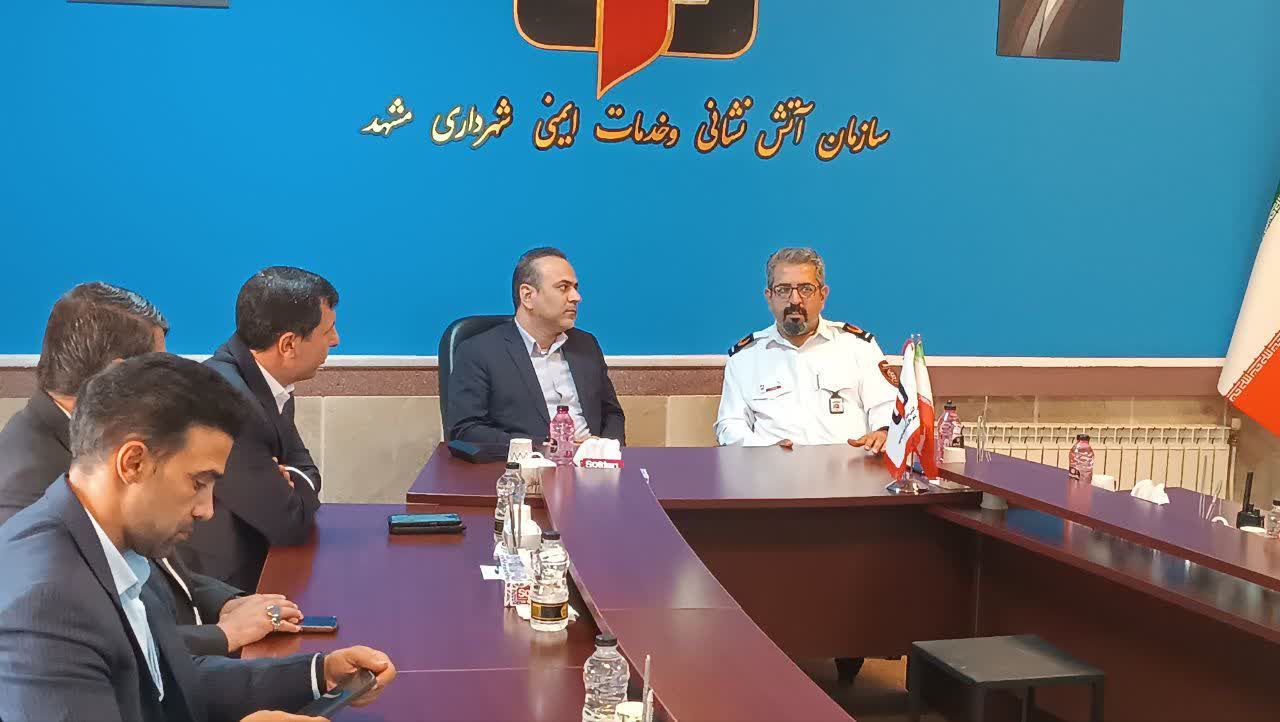 دیدار مدیرعامل آتش‌نشانی مشهد با مدیرکل مدیریت بحران استانداری